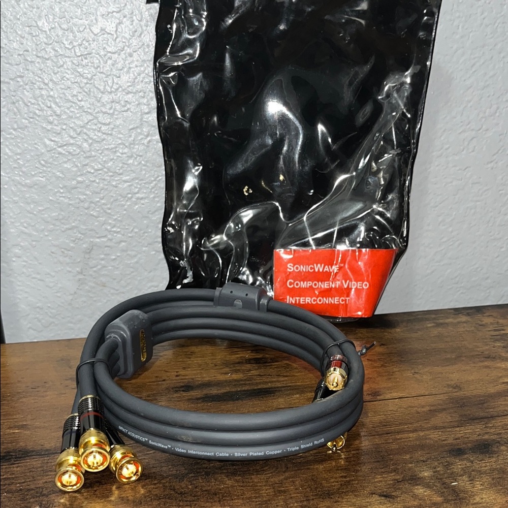 Sonicwave Component Video Cable with Gold Connectors 3ft/ Brand New